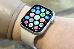 Có nên mua Apple Watch khi không dùng iPhone?