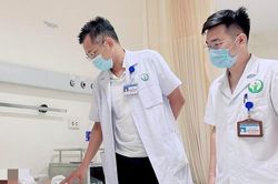 Quan hệ sai tư thế, người đàn ông bị gãy 'súng'