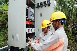 Đảm bảo quyền lợi khách hàng sử dụng điện mùa nắng nóng