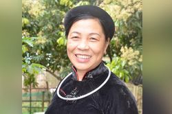 Bí thư chi bộ nói đi đôi với làm