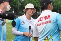 Nữ cung thủ xinh đẹp 'hậu COVID' vẫn thi đấu hết mình cho SEA Games