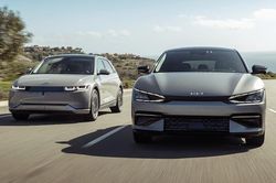 Hyundai Ioniq 5 và Kia EV6 bị triệu hồi tại Mỹ