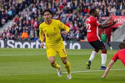 Kết quả Southampton 1-2 Liverpool: The Kop quyết đua vô địch tới vòng cuối