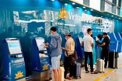 Thêm sân bay triển khai dịch vụ khách tự làm thủ tục lên máy bay