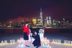 Một nữ MC đình đám nhất nhì VTV bất ngờ được cầu hôn tại trời Tây