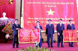 Gặp mặt kỷ niệm 75 năm thành lập Đảng bộ huyện Phù Ninh