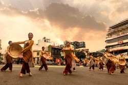 Quy định mới ở phố đi bộ hồ Hoàn Kiếm từ 27-5: Không mang vật nuôi, mang loa đài phải có giấy phép