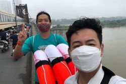 Phao cứu sinh vừa lắp đặt trên cầu bắc qua sông Hồng đã bị lấy trộm