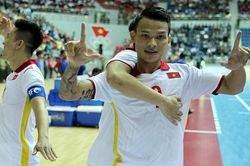 Futsal Việt Nam chạm một tay vào tấm HCV lịch sử