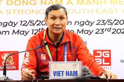 HLV Mai Đức Chung dâng chiến thắng mừng sinh nhật Bác