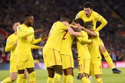 Cuộc đua vô địch ngoại hạng Anh: Liverpool chiến đấu đến cùng