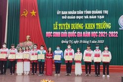 Quảng Trị tuyên dương, khen thưởng giáo viên, học sinh có thành tích xuất sắc