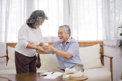 Bùa hộ mệnh' khi về già: Có đủ sẽ may mắn, đánh mất chịu cảnh thê lương