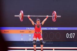 Khổng Mỹ Phượng phá kỉ lục SEA Games trong ngày đầu khởi tranh môn Cử tạ