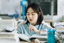 5 ngành nghề KHÔNG CẦN bằng Đại học: Tìm việc dễ dàng nhưng phải cẩn thận mới làm được
