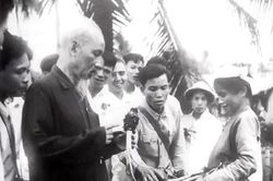 Trọn niềm kính yêu Bác