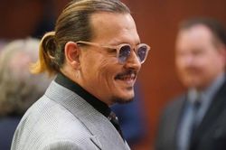 Quản lý cũ: 'Johnny Depp lạm dụng rượu, chất kích thích'