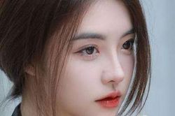 Vợ cũ đến đòi tiền nuôi con, chồng nói một câu khiến tôi cảm động khôn xiết