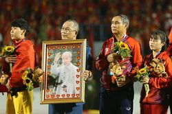 HLV Mai Đức Chung: 'Khoảnh khắc này hạnh phúc nhất đời tôi'