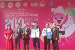 Xác lập kỷ lục thế giới 200 món ăn từ sen Đồng Tháp