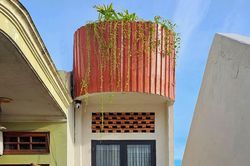 Nhà phố nhỏ hẹp gây ấn tượng với mặt tiền độc đáo