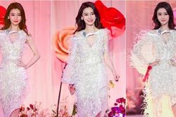 Vợ cũ Huỳnh Hiểu Minh lộ thân hình 'cò hương', gương mặt khác lạ trên sàn catwalk