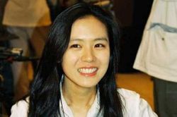 Hình ảnh Son Ye Jin cách đây hơn 20 trước bỗng gây 'sốt': Tự tin khoe mặt mộc khiến netizen thích thú