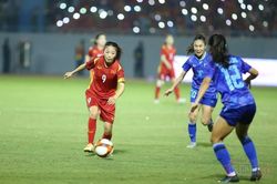 Lần thứ bảy nhận huy chương vàng bóng đá - những cô gái vàng, những cô gái kim cương