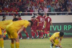 U23 Thái Lan đổ gục xuống sân sau bàn thắng của Nhâm Mạnh Dũng