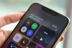 iMessage và FaceTime trên iPhone bị vô hiệu hóa do lỗi eSIM