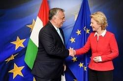 'Cái giá mới' của EU với Hungary để đạt sự đồng thuận cấm dầu Nga