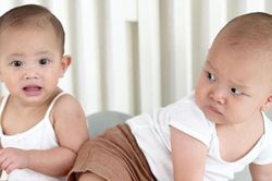 Ngẩn ngơ với các cặp con lai đẹp như tranh của sao Việt