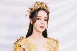 Kim Ưng thay đổi loạt giải thưởng, Địch Lệ Nhiệt Ba bất ngờ bị netizen réo tên vì lý do này
