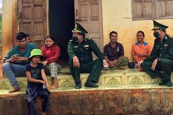 Khi đảng viên bộ đội biên phòng về với buôn làng