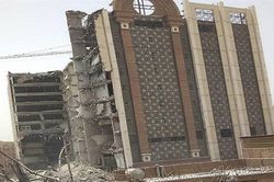 Sập tòa nhà 10 tầng tại Iran, 5 người thiệt mạng và nhiều người bị mắc kẹt