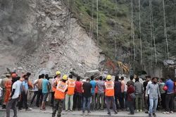 Sập hầm xây dựng đường cao tốc ở vùng Himalaya khiến 10 người chết