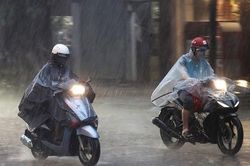 Mưa dông ở miền Bắc còn kéo dài bao lâu?