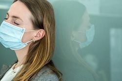 Hậu COVID-19: Kiểm soát các vấn đề về căng thẳng, lo âu, trầm cảm và giấc ngủ thế nào?