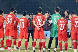 Thầy Park gọi Văn Lâm cho trận giao hữu với Afghanistan