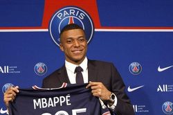 Mbappe lần đầu lên tiếng về việc bỏ Real để ở lại PSG