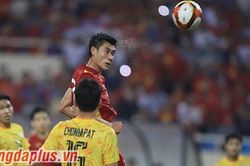 Nhâm Mạnh Dũng và pha đánh đầu tung lưới U23 Thái Lan được chuyên gia Anh ca ngợi
