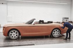 Xe Rolls-Royce khảm ngọc trai có giá 25 triệu USD