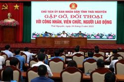Chủ tịch UBND tỉnh Thái Nguyên gặp gỡ, đối thoại với công nhân, viên chức, người lao động