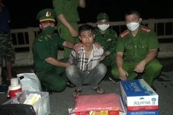 Thuê taxi vận chuyển 19.000 viên ma túy