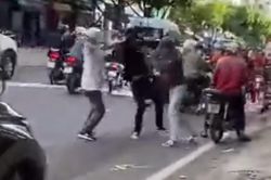 Xô xát sau va chạm giao thông ở TP.HCM