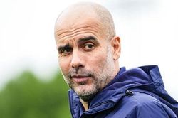 Pep Guardiola là HLV 'đốt tiền' nhiều nhất lịch sử bóng đá