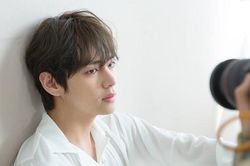V BTS trở lại mạng xã hội, có ẩn ý gì đây?