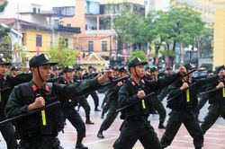 Cảnh sát cơ động được trang bị loại tàu bay nào?