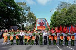 Nâng cao bản lĩnh, năng lực cho cán bộ, chiến sĩ PCCC và cứu nạn, cứu hộ