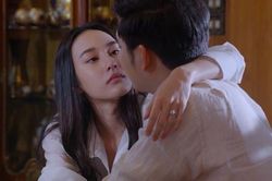 Tân hôn hết mình với vợ xong lăn ra ngủ, sáng ra tôi sốc thấy chị sếp vợ nằm cạnh
